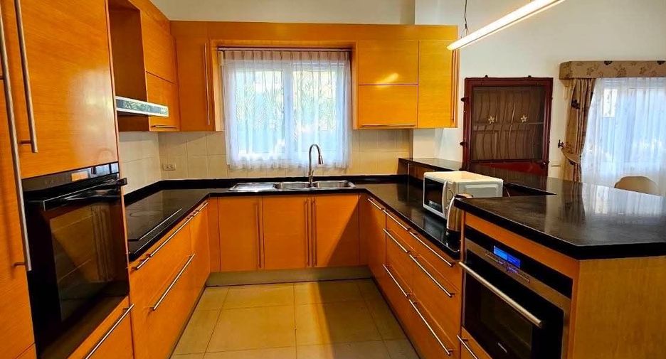 Haus zur Miete mit 3 Zimmer in Bang Lamung, Chonburi