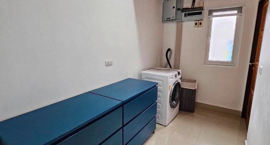Haus zur Miete mit 3 Zimmer in Bang Lamung, Chonburi