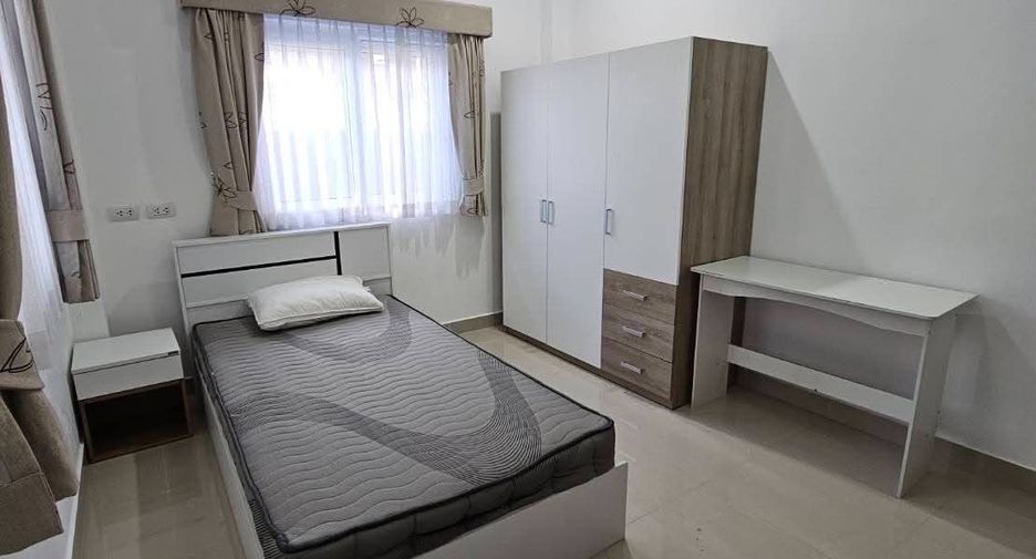 Haus zur Miete mit 3 Zimmer in Bang Lamung, Chonburi