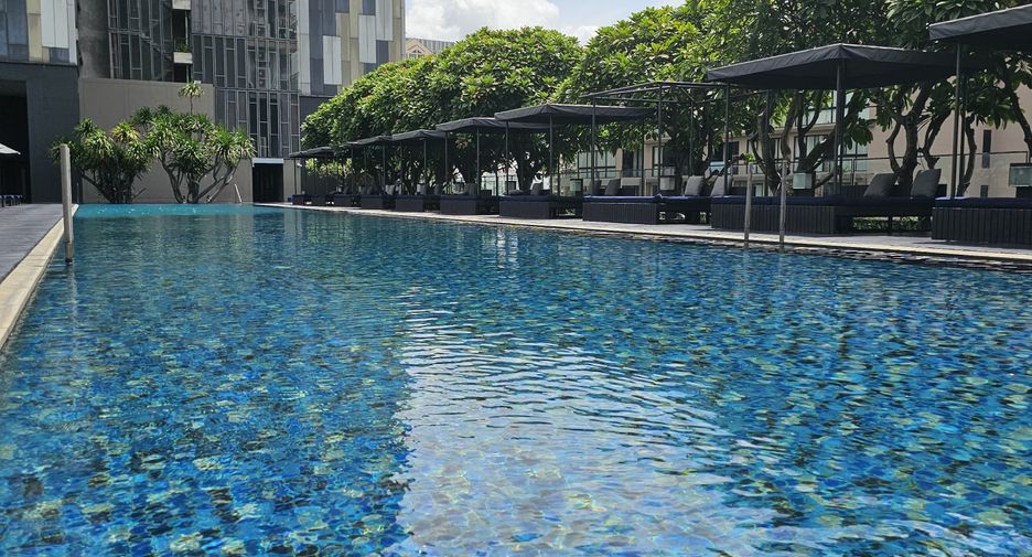À louer 3 chambres condo à Sathon, Bangkok