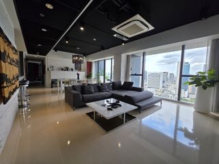 Condo en alquiler de 3 habitaciones en Sathon, Bangkok