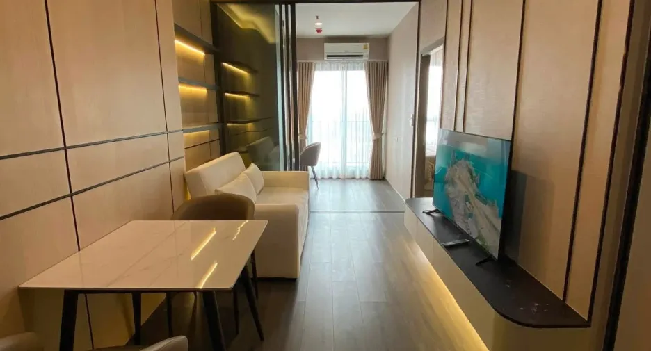 For rent 2 bedrooms condo in Khlong Toei, Bangkok
