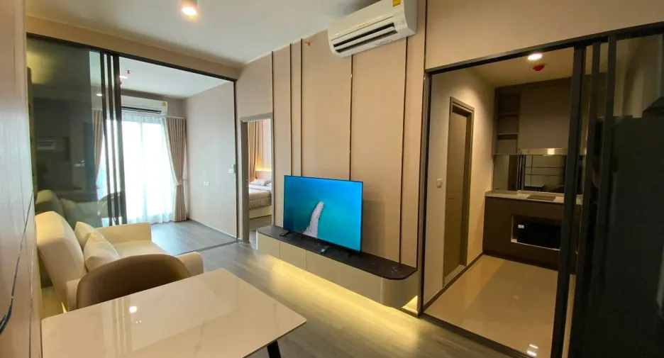 For rent 2 bedrooms condo in Khlong Toei, Bangkok
