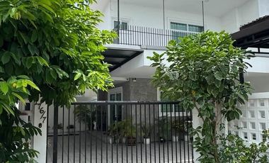 For rent 3 bedrooms house in Saphan Sung, Bangkok