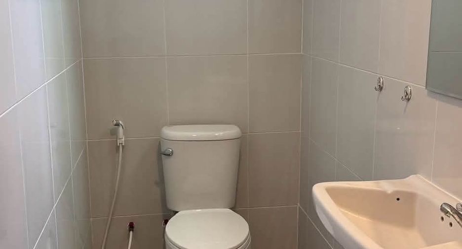 For rent 3 bedrooms house in Saphan Sung, Bangkok