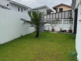 For rent 3 bedrooms house in Saphan Sung, Bangkok