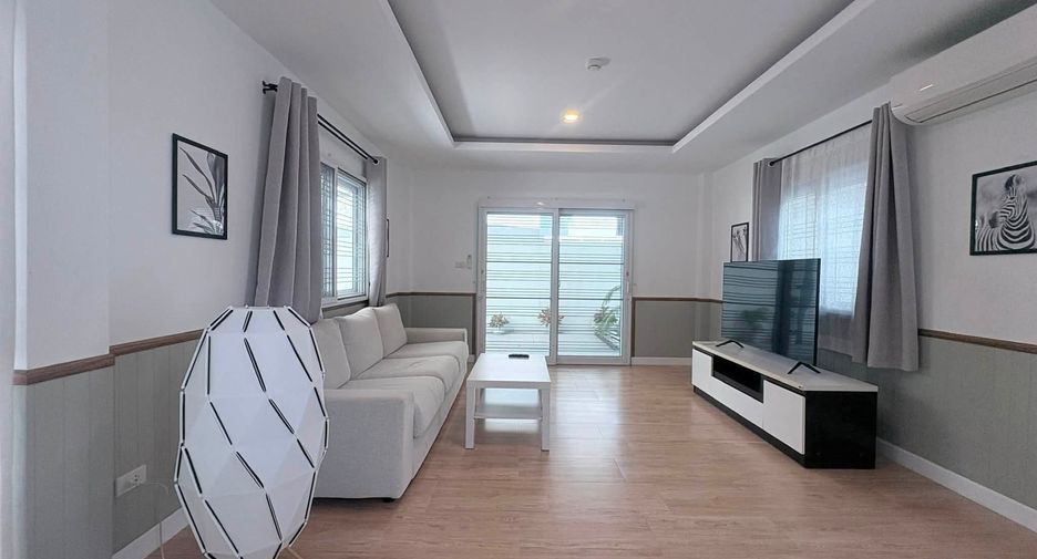 For rent 3 bedrooms house in Saphan Sung, Bangkok