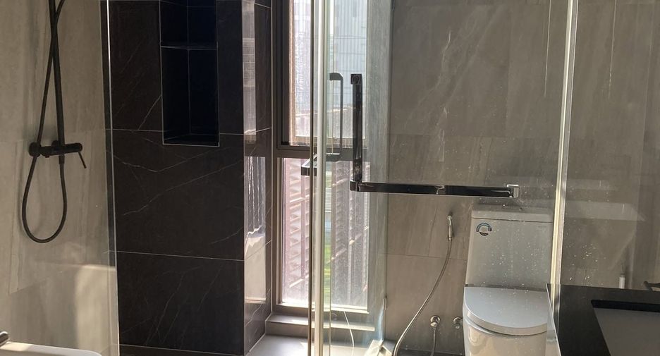 For rent 3 ベッドルーム condo in Phaya Thai, Bangkok
