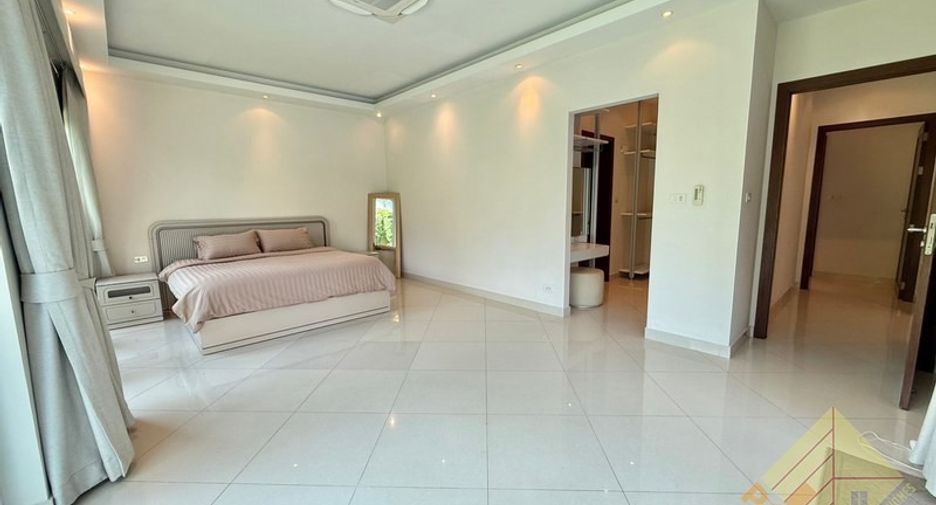 For rent and for sale 3 bedrooms house in Bang Lamung, Chonburi