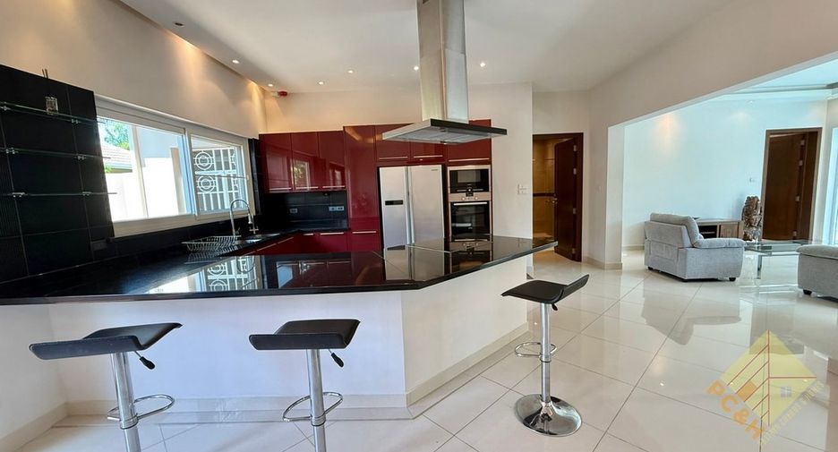 For rent and for sale 3 bedrooms house in Bang Lamung, Chonburi