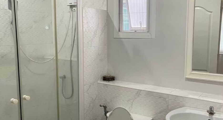 For rent 3 bedrooms house in Bang Lamung, Chonburi