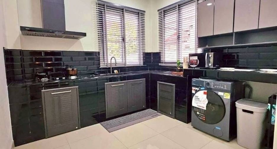 Villa zur Miete mit 5 Zimmer in Saraphi, Chiang Mai
