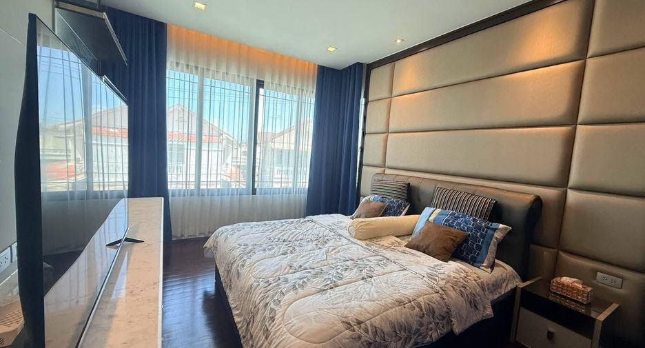 À louer 4 chambres maison à Bang Bon, Bangkok