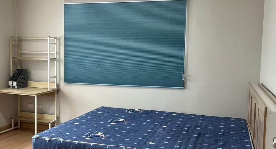 For rent 3 bedrooms house in Saraphi, Chiang Mai