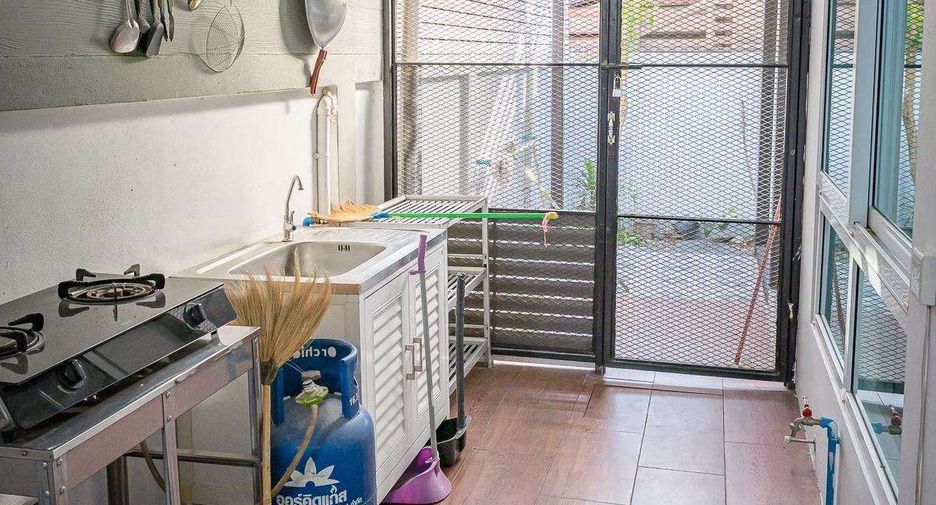 For rent 3 bedrooms house in Mueang Chiang Mai, Chiang Mai