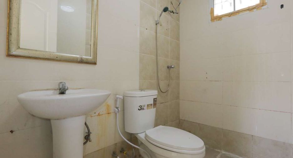 Casa en venta de 4 habitaciones en San Kamphaeng, Chiang Mai
