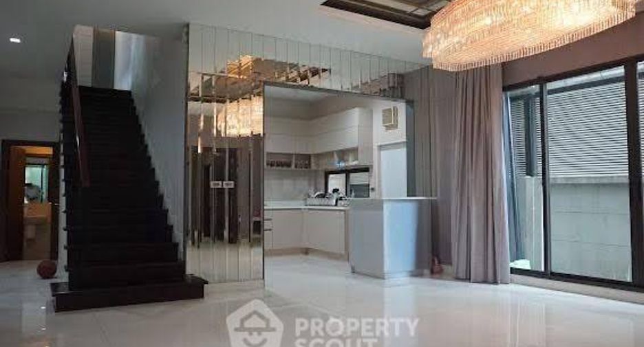 Casa en venta de 5 habitaciones en Wang Thonglang, Bangkok