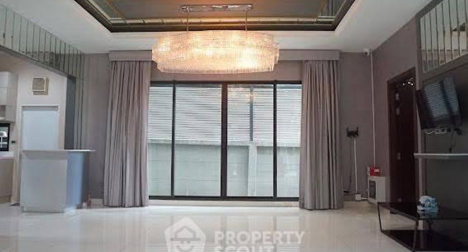 Casa en venta de 5 habitaciones en Wang Thonglang, Bangkok