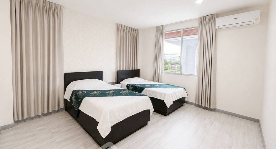 Villa zum Kauf mit 4 Zimmer in Bang Lamung, Chonburi