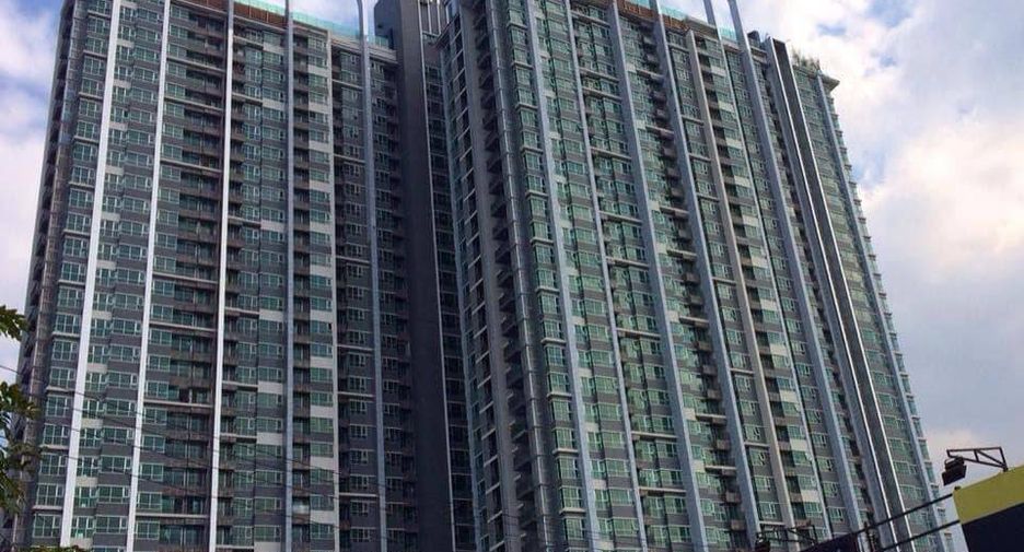 For sale 2 ベッドルーム condo in Huai Khwang, Bangkok
