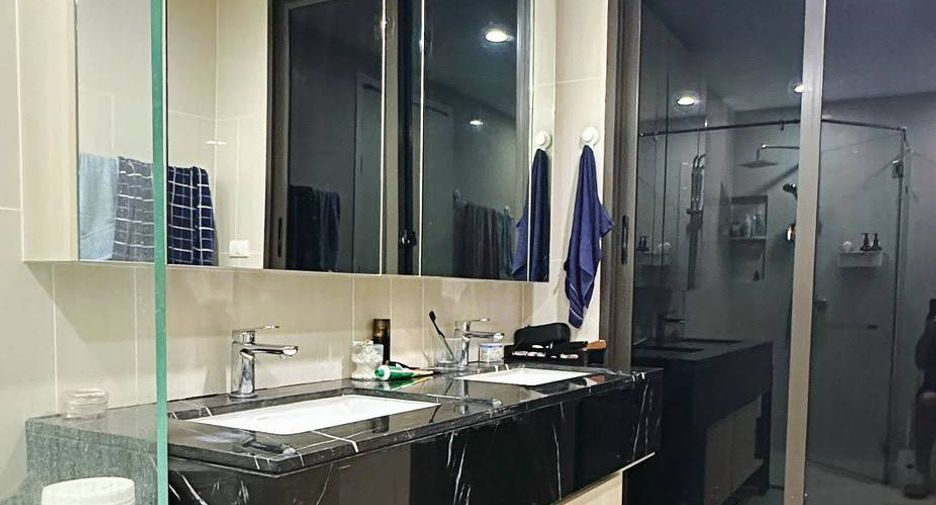 Casa adosada en venta de 3 habitaciones en Suan Luang, Bangkok