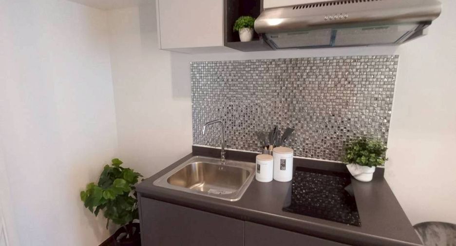For sale 2 ベッドルーム condo in Wang Thonglang, Bangkok