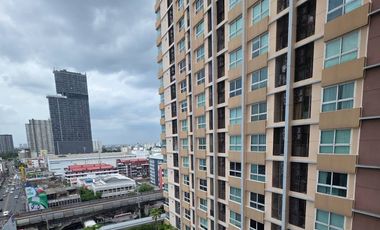 For sale 2 bedrooms condo in Khlong Toei, Bangkok