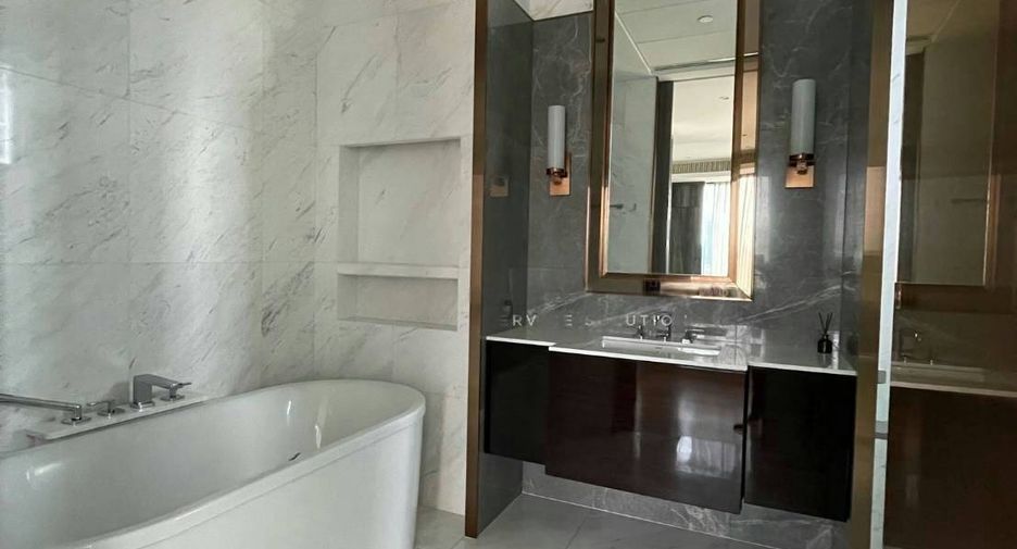 À louer et à vendre 1 chambre condo à Pathum Wan, Bangkok