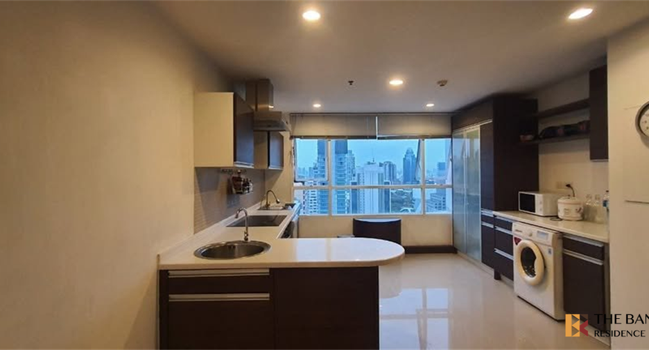 For sale 3 bedrooms condo in Pathum Wan, Bangkok