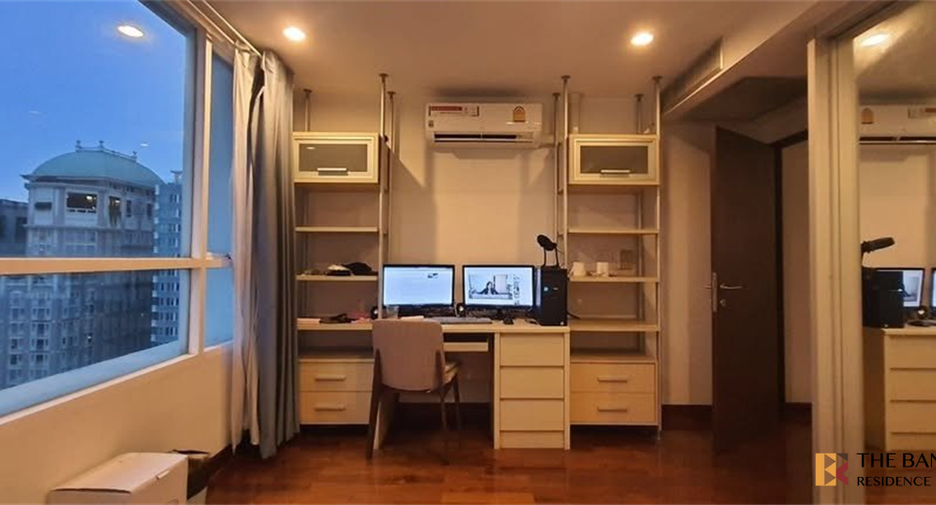 For sale 3 bedrooms condo in Pathum Wan, Bangkok