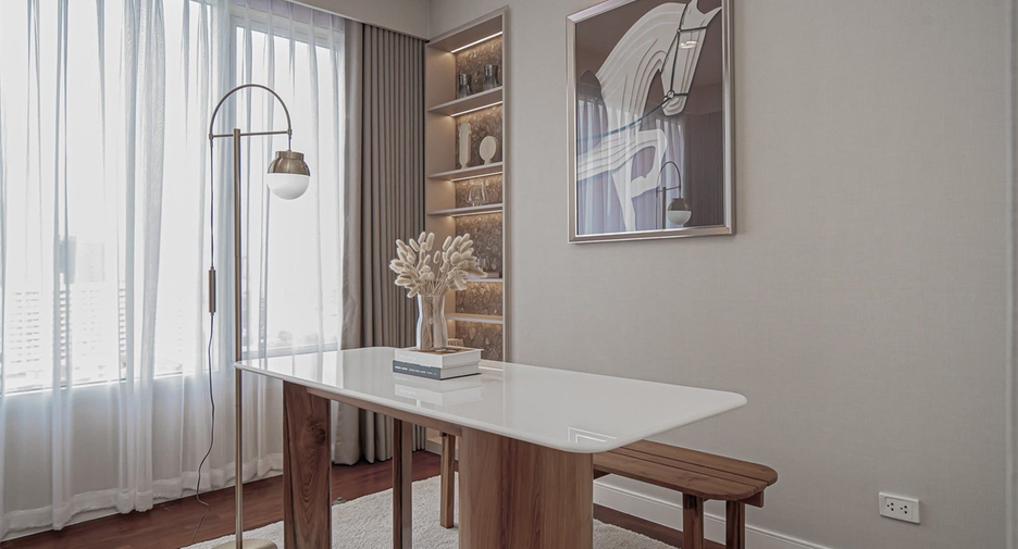 Condo en alquiler de 3 habitaciones en Watthana, Bangkok