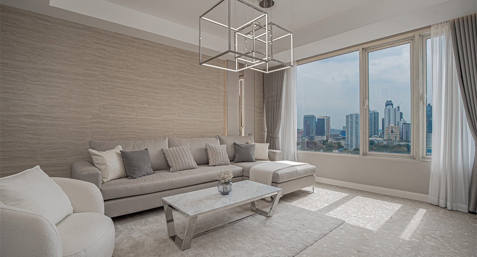 Condo en alquiler de 3 habitaciones en Watthana, Bangkok