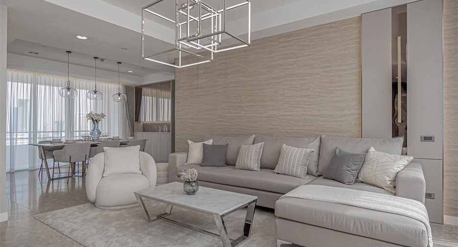 Condo en alquiler de 3 habitaciones en Watthana, Bangkok