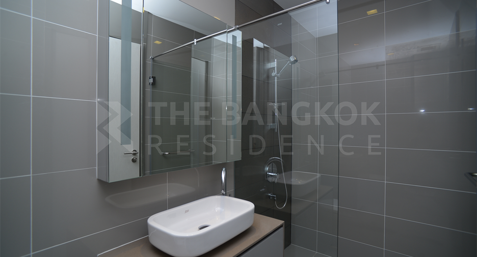 For rent 3 bedrooms condo in Bang Rak, Bangkok