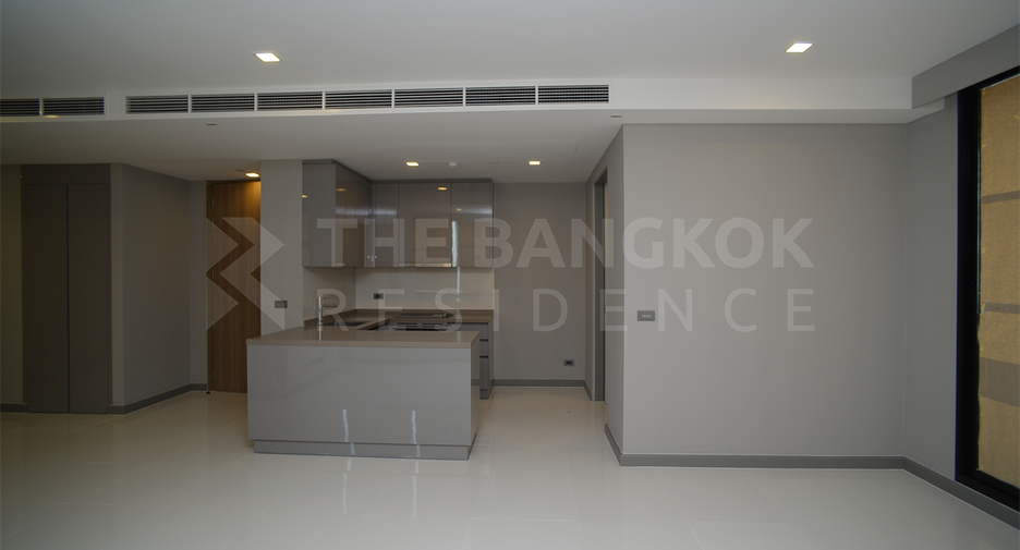 For rent 3 bedrooms condo in Bang Rak, Bangkok