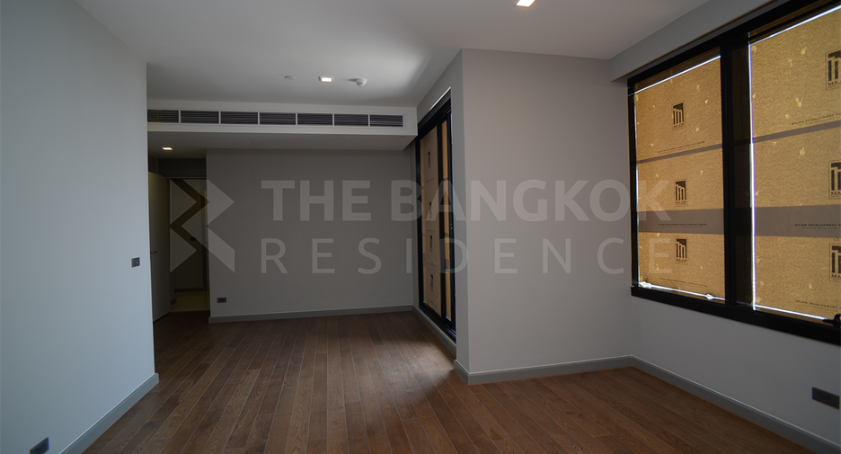 For rent 3 bedrooms condo in Bang Rak, Bangkok