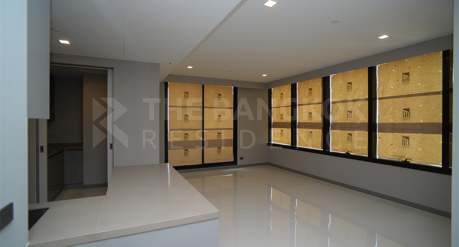 For rent 3 bedrooms condo in Bang Rak, Bangkok