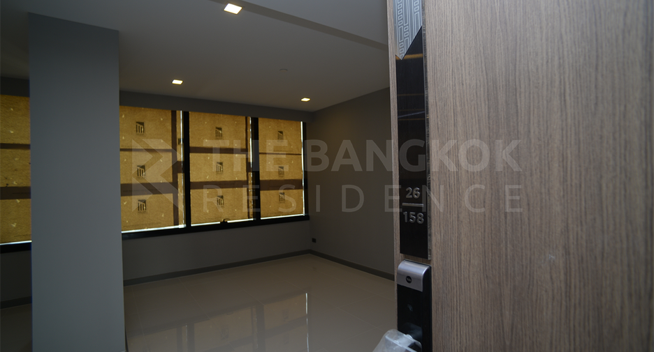 For rent 3 bedrooms condo in Bang Rak, Bangkok