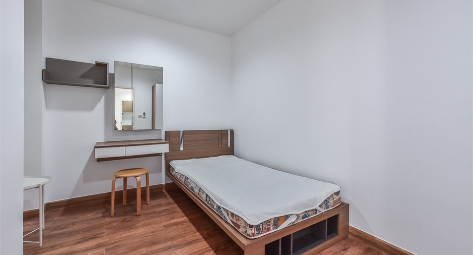 For sale 2 ベッドルーム condo in Ratchathewi, Bangkok