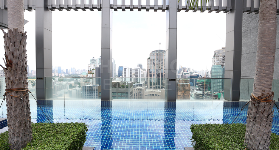 À louer 2 chambres condo à Khlong Toei, Bangkok