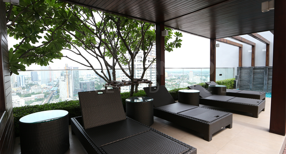 À louer 2 chambres condo à Khlong Toei, Bangkok