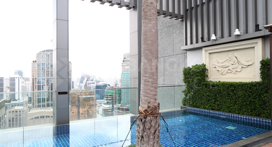 À louer 2 chambres condo à Khlong Toei, Bangkok