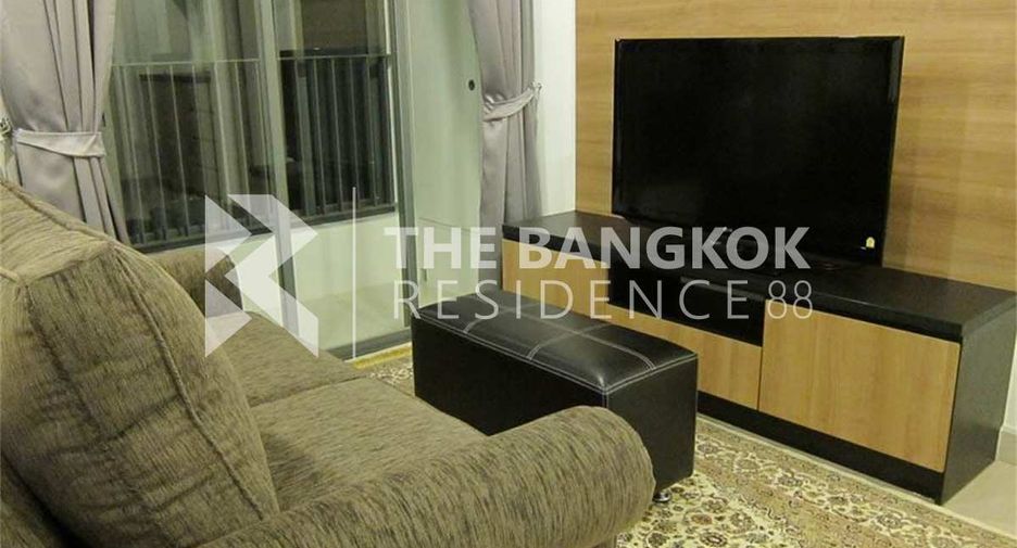 À louer 2 chambres condo à Phra Khanong, Bangkok