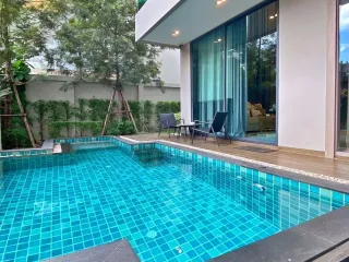 À louer et à vendre 4 chambres maison à Bang Lamung, Chonburi