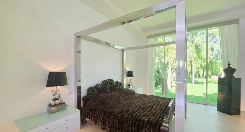 For sale 4 bedrooms house in Bang Lamung, Chonburi