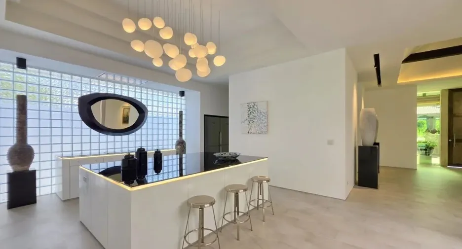 For sale 4 bedrooms house in Bang Lamung, Chonburi