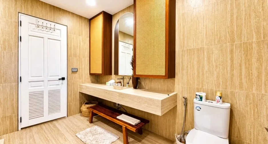 For rent 4 bedrooms house in Bang Lamung, Chonburi