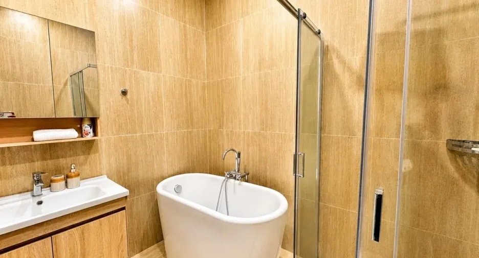For rent 4 bedrooms house in Bang Lamung, Chonburi