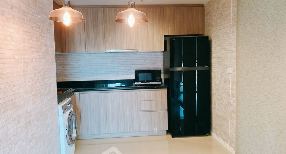 For rent 2 ベッドルーム condo in Yan Nawa, Bangkok