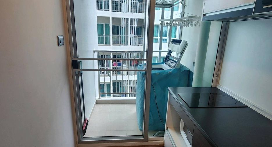 For rent 2 bedrooms condo in Huai Khwang, Bangkok